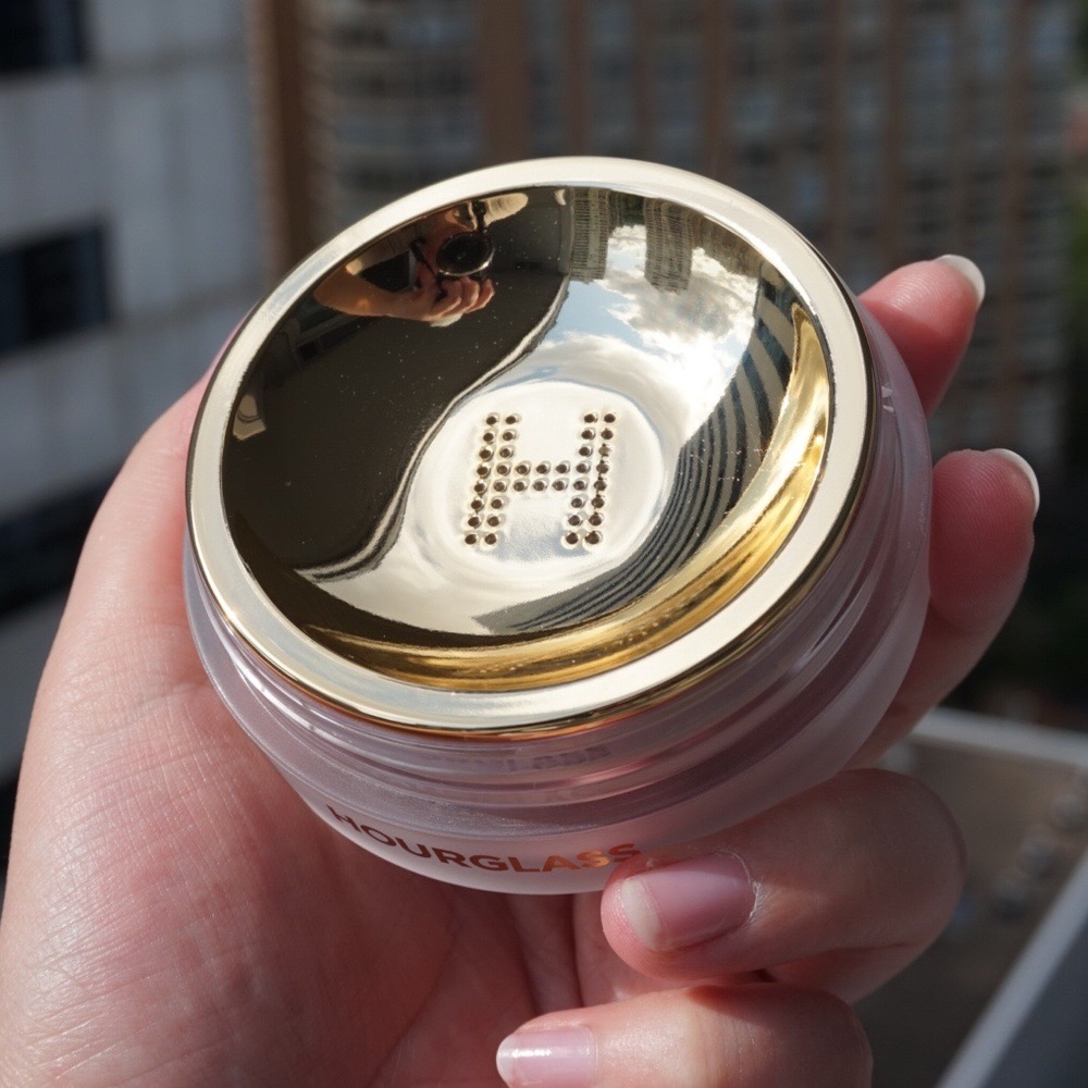 🌿 Hourglass Veil Translucent Setting Powder - Picture 5 of 15